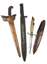 A small collection of edged weapons, comprising: a Great War period German 'Ersatz' bayonet or all-