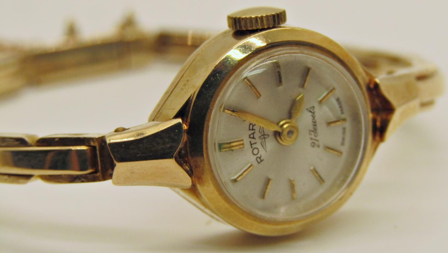 Rotary ladies dress watch with 9ct gold case and bracelet, 13gms all in - Image 2 of 5