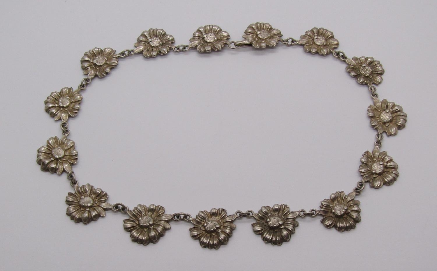 Mixed collection of costume jewellery to include an 800 silver collar necklace with flower head - Image 4 of 6