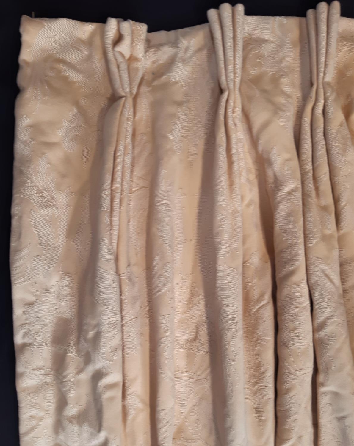 2 pairs of heavyweight curtains in pale yellow/gold damask, lined and thermal lined with triple - Image 2 of 7