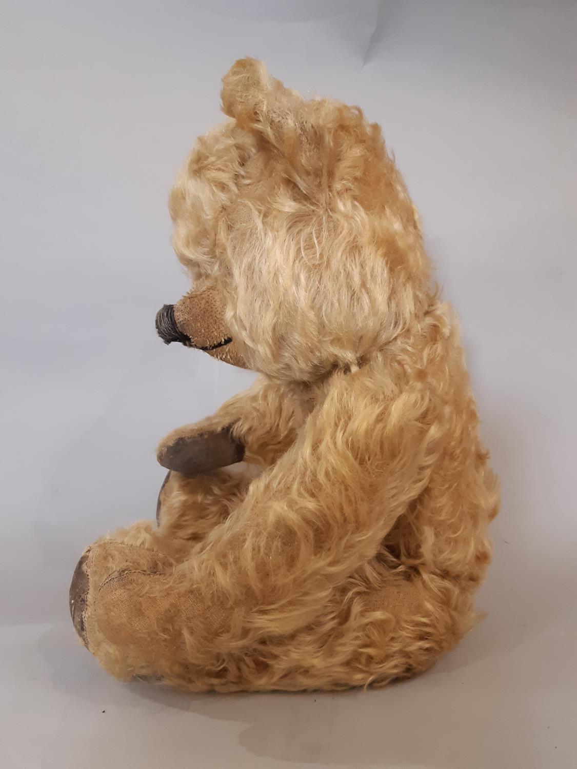 4 vintage teddy bears, all play worn including a tall firmly stuffed bear with stitched nose and - Image 2 of 5