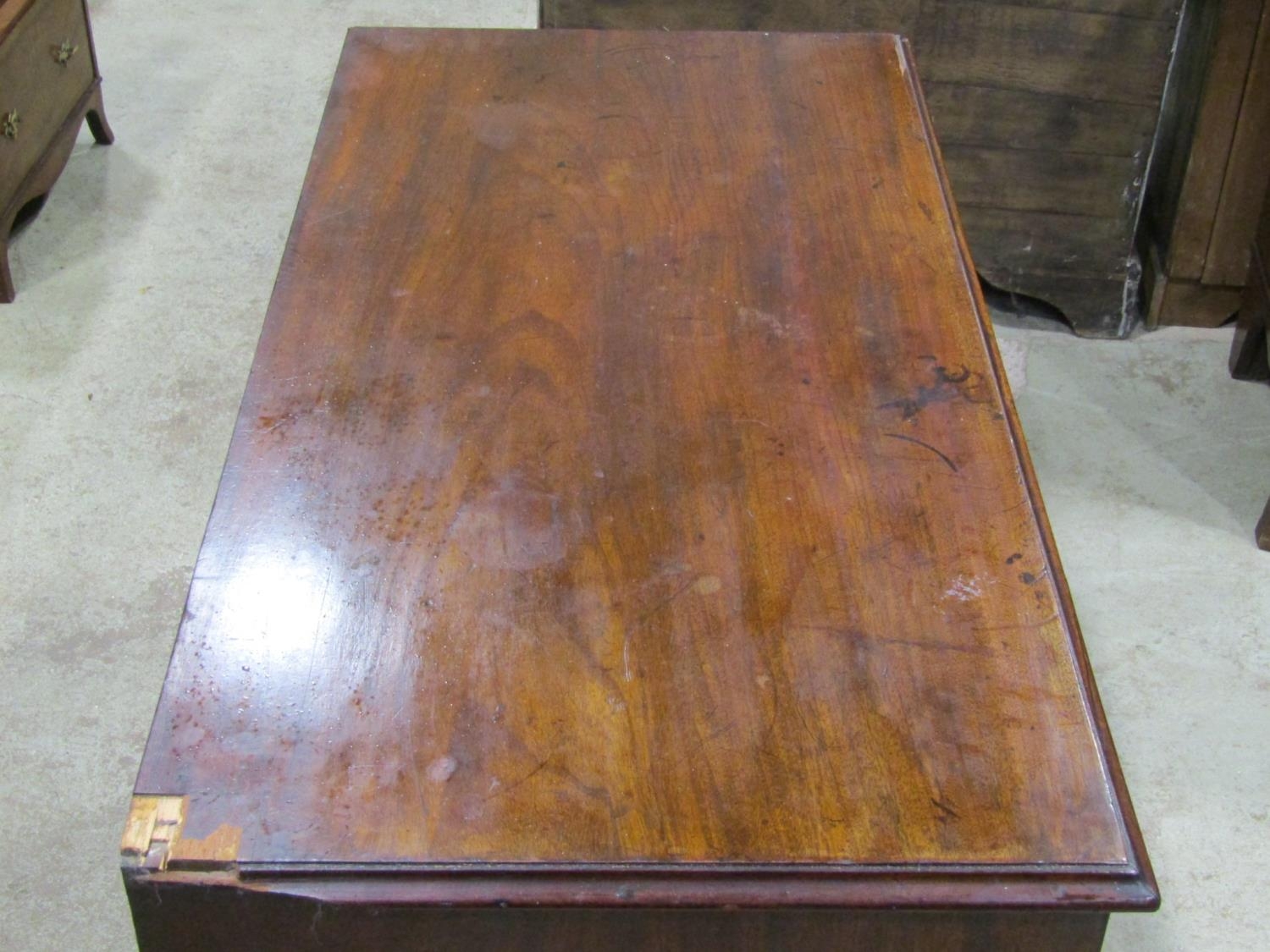 A Georgian mahogany bedroom chest of three long and two short graduated drawers set on bracket feet, - Image 2 of 3