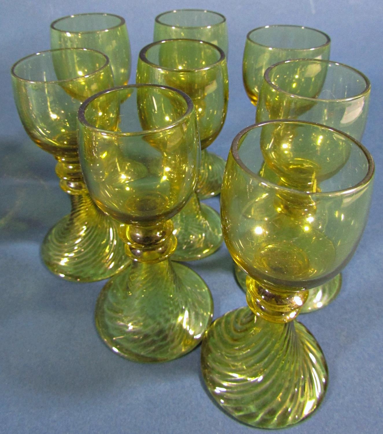 Fifteen near matching pale olive green spiral beehive wine glasses of varying sizes, and two similar - Image 3 of 8