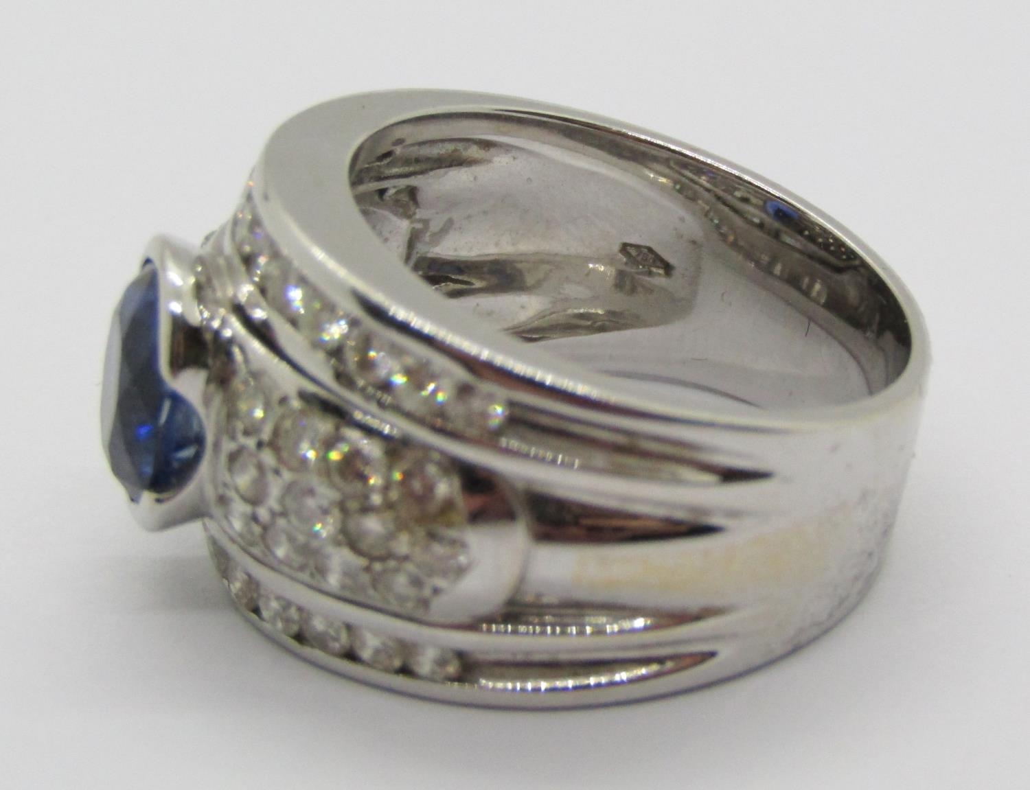 18ct white gold oval sapphire and pavé set diamond bombe style ring, size P, 13.3g - Image 3 of 4