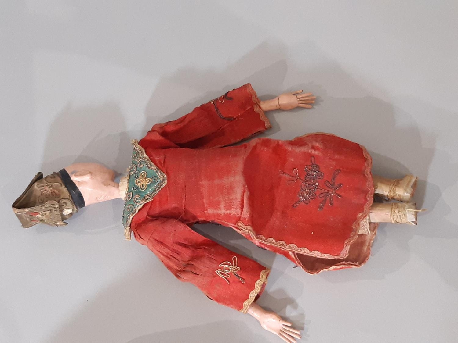 2 antique souvenir dolls comprising a Chinese Opera Doll in traditional dress height 27cm and a - Image 5 of 6