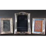 Three late 20th century small silver photo frames (3)