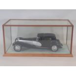 Franklin Mint 1:16 model 1931 Bugatti Royale Coupe de Ville in glazed timber case, with certificate.