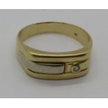 Stylised 14ct bi-colour ring, size T, 4.9g