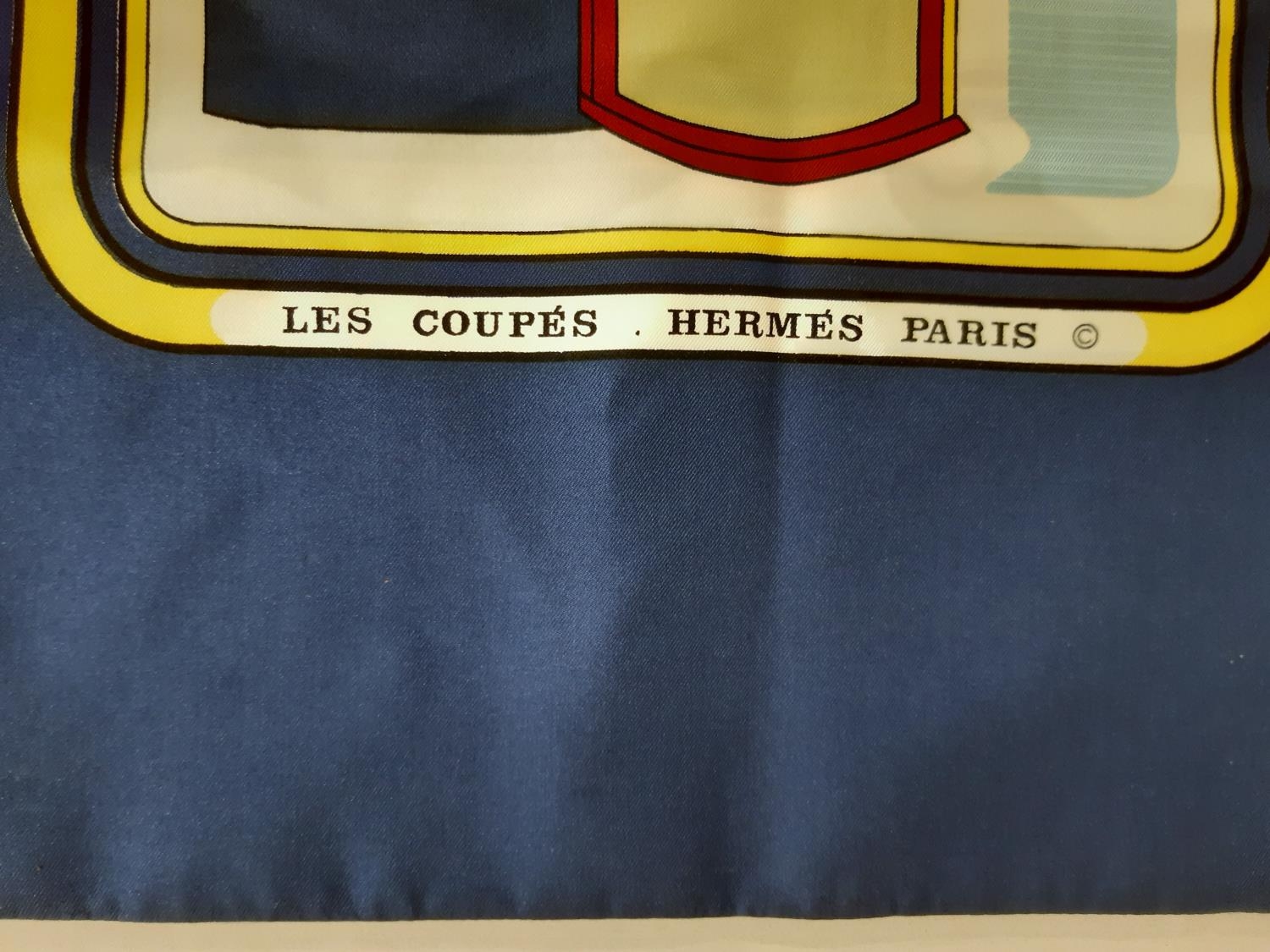 Hermès Les Coupes silk scarf designed by Françoise de la Perriere 176x 33cm in abstract carriage - Image 5 of 10