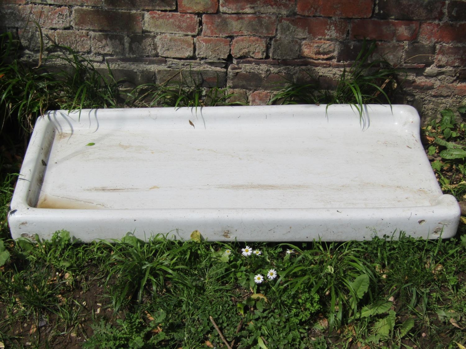 A reclaimed Doulton glazed butlers sink 61 cm long x 46 cm wide x 26 cm high together with a further - Image 3 of 3
