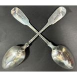 A pair of silver William IV serving spoons, London 1830, maker William Chawner II, 23 cm long, 4.7