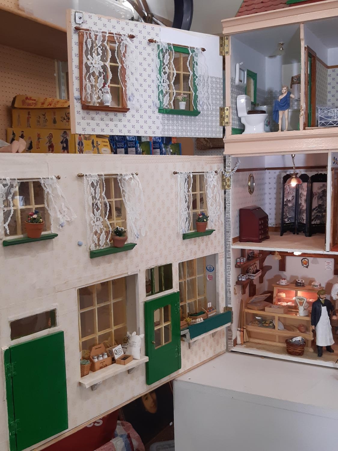 'The Village Store'- an impressive and finely detailed dolls house shop in early to mid 20th century - Image 10 of 16