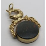 Vintage 9ct swivel fob set with bloodstone and carnelian, with fish surmount, 12g