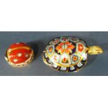 A Crown Derby ladybird and a terrapin (both silver stoppers)