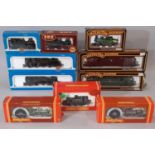 Ten 00 gauge boxed locomotives including Hornby tank engines R333, R059 and R2100, Mainline