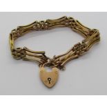 9ct gate link bracelet with heart padlock clasp, 12.9g