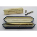 Mabie,Todd & Co. Ltd 18ct Fyne Poynt propelling pencil with engine turned detail, London 1933, 25.6g