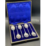 A cased set of six silver coffee spoons London 1916, maker Josiah Williams & Co, 2.1oz approx