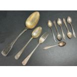 A silver serving spoon, London 1824 maker Richard Britton, together with a cased set of Walker &