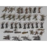 A collection of Britains military figures from WW1 and WW2 including 4 WW1 Machine Gunners,