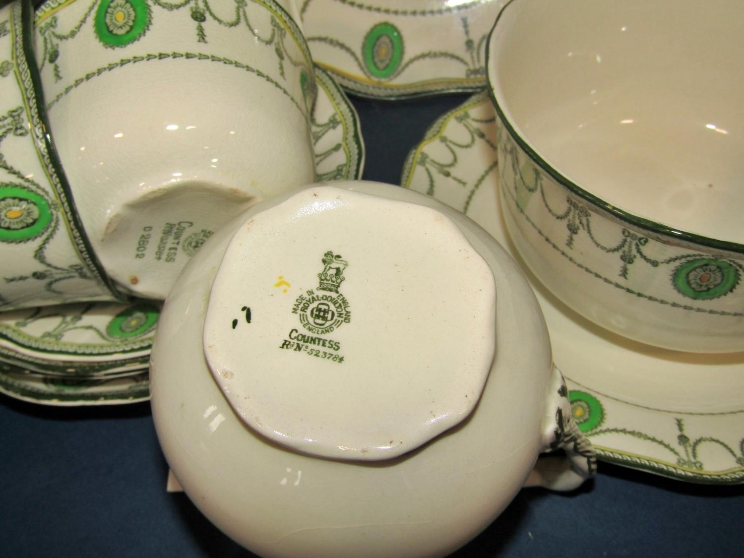 A collection of Royal Doulton Countess pattern tea ware comprising teacups, saucers, graduated - Image 2 of 4