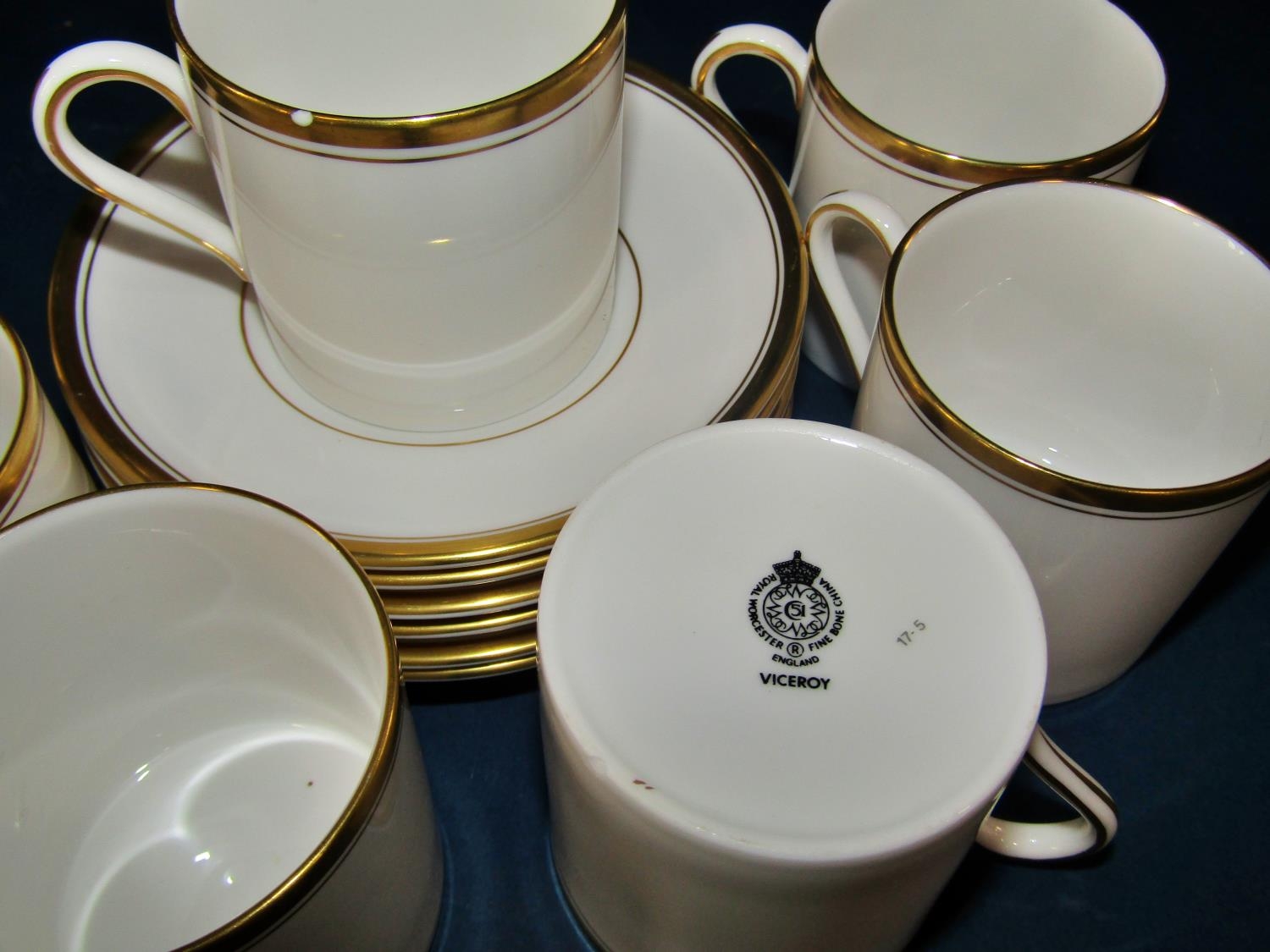 Six Wedgwood Grand Tour collection coffee cups and saucers, six Worcester Viceroy pattern coffee - Image 4 of 8