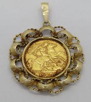 Half sovereign dated 1910, in decorative 9ct pendant mount, 6g