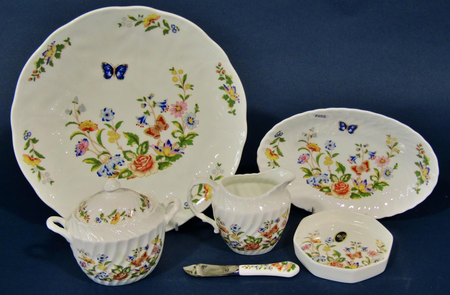 A collection of Aynsley Garden pattern tea ware to include teapot, cups and saucers, sugar basin, - Image 2 of 4