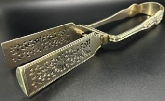 A pair of Victorian silver asparagus tongs, London 1848, maker Chawner & Co, (George William