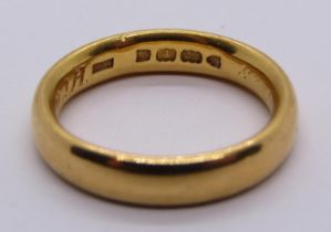 Antique 22ct wedding ring, size N/O, 7.8g