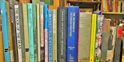 Collection of reference books on antiques, the arts & history (20+)