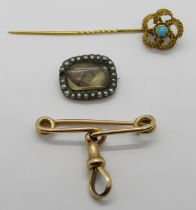 Group of antique yellow metal jewellery comprising a 15ct fob watch brooch, 6.2g, a 19th century