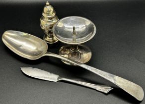 A Georgian silver serving spoon London 1801, maker George Smith & Thomas Hayter, 23 cm long,
