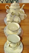 Minton Bellemeade tea service for six, complete with sugar basin, milk jug and teapot