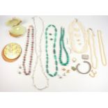 2 malachite bead necklaces, 4 other necklaces, and other costume jewellery etc. (a lot)
