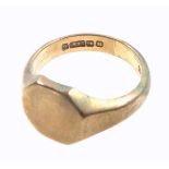 9ct gold signet ring, by G & S, Birmingham, 1932, 6.2grs, cased. (2)