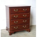 Small George III style mahogany chest with 4 drawers, 55 x 46 x 30cm