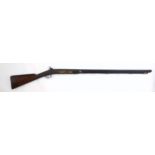 Early 19th century gun with a 92cm steel barrel, percussion action, walnut stock and ram rod