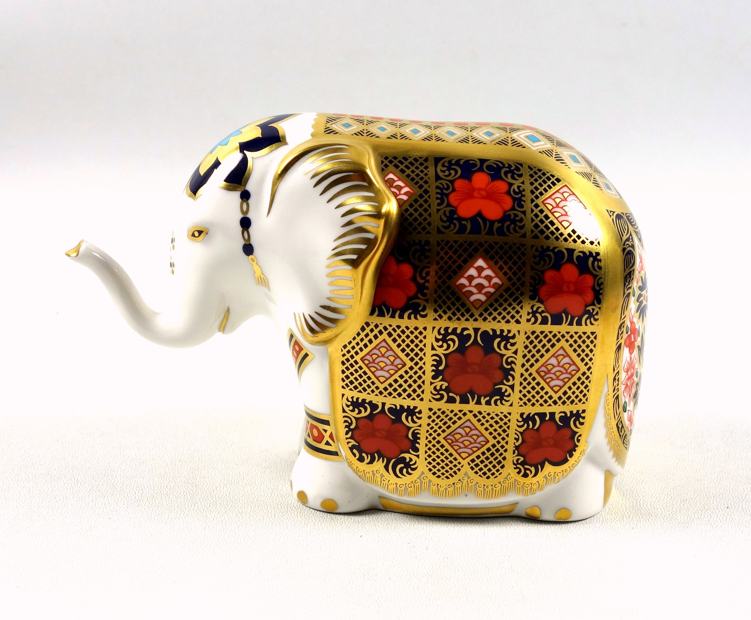 Royal Crown Derby Imari pattern elephant paperweight, 189/750, commissioned by Gump's of San - Image 4 of 6