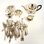 Part set of Priestley & Moore silver plated Bouquet pattern cutlery of 31 pieces, other cutlery,