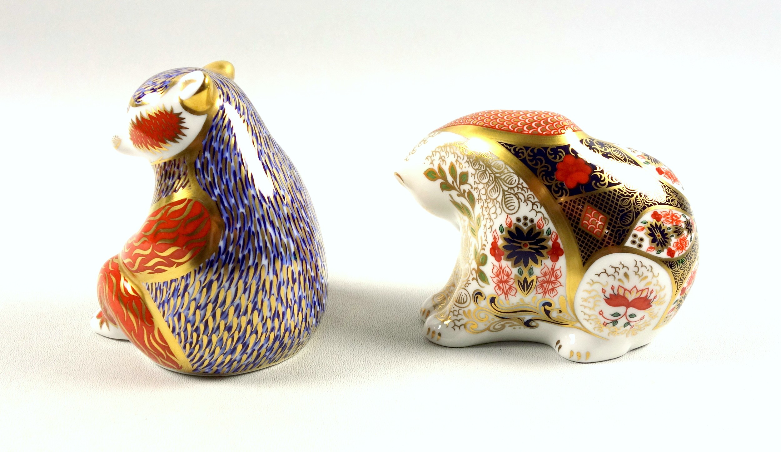 Royal Crown Derby "Honeybear" paperweight, H.10cm and an Imari pattern "Rocky Mountain bear", W. - Image 3 of 5