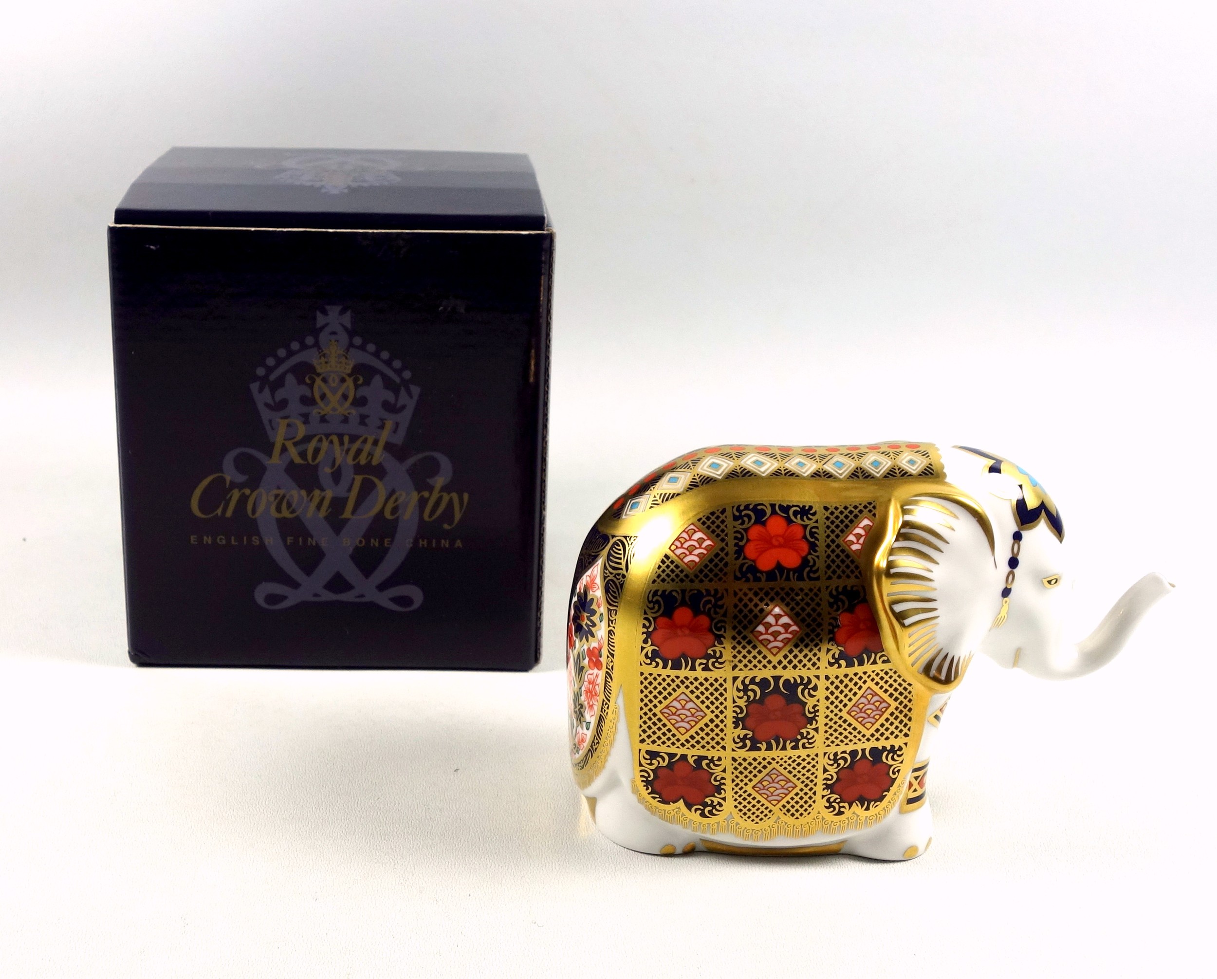 Royal Crown Derby Imari pattern elephant paperweight, 189/750, commissioned by Gump's of San