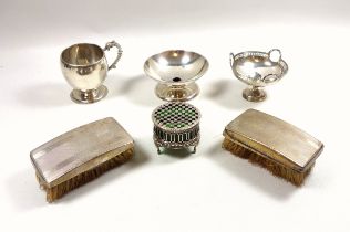 Edwardian pierced silver mustard pot with a floral lattice hinged cover and paling body, and green