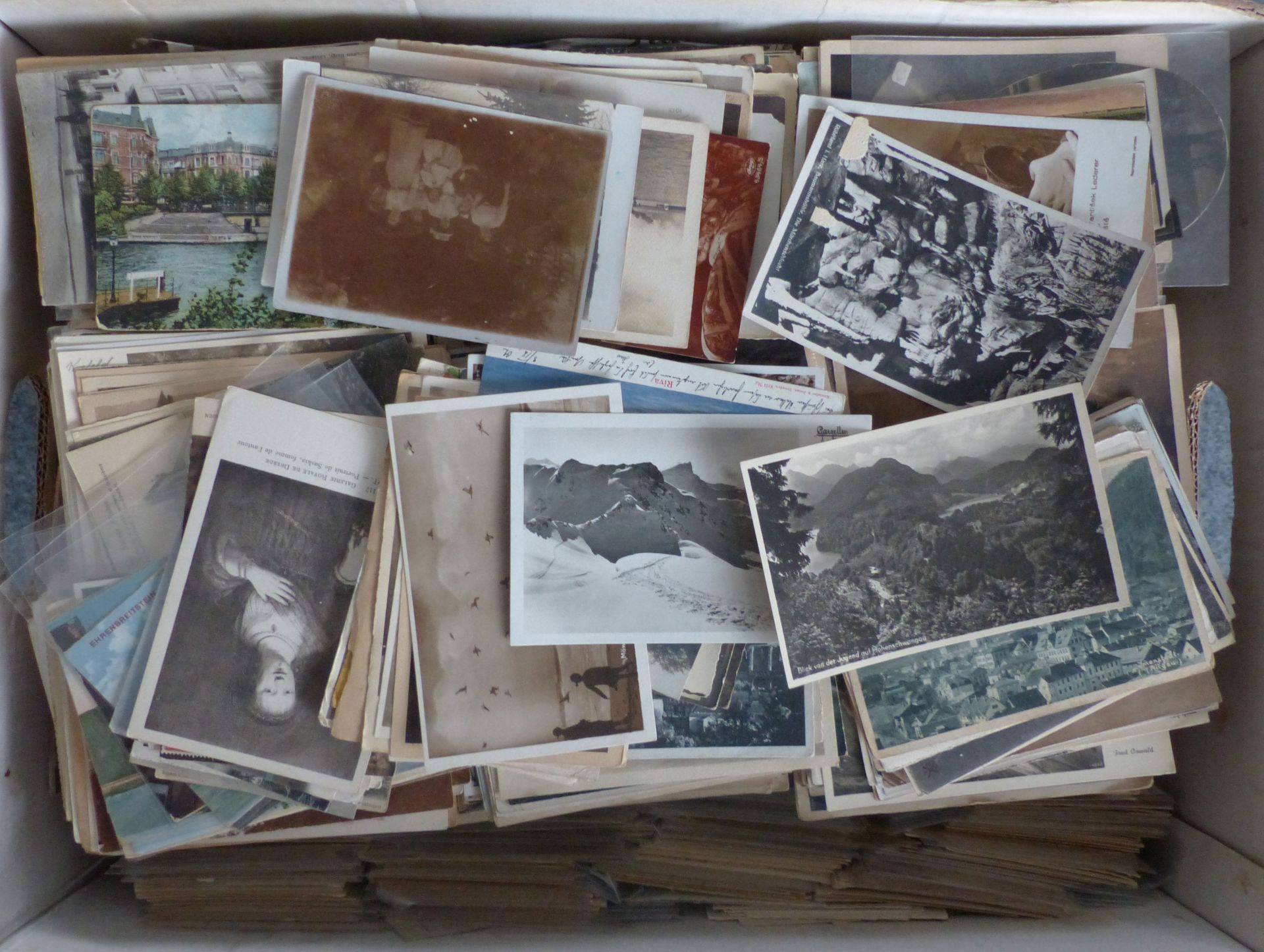 Posten von ca. 5.000 alten einfachen Karten meist Topografie und gelaufen bis 1945