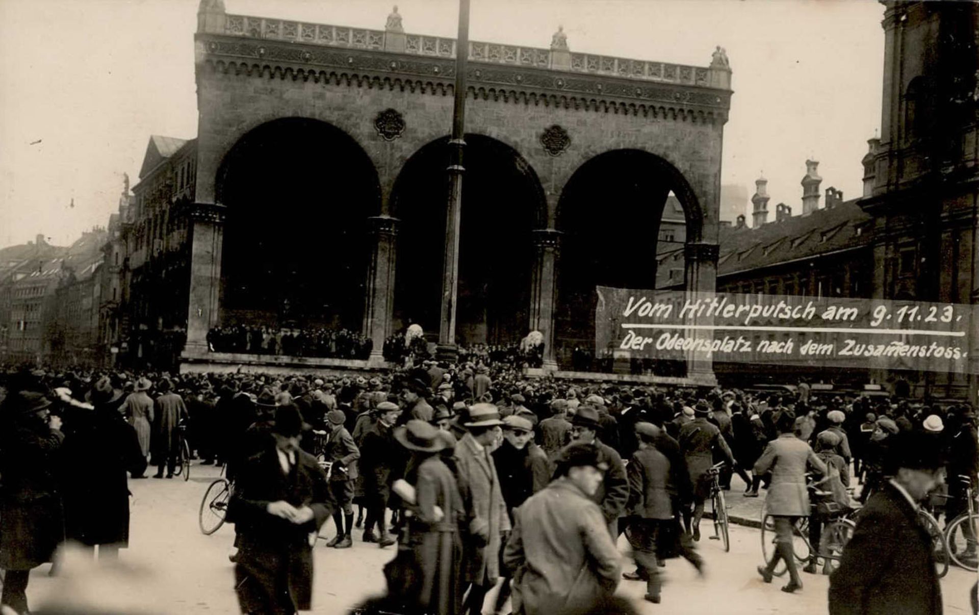 HITLER WK II - KAMPFZEIT - HITLERPUTSCH MÜNCHEN 9.November 1923! der Odeonsplatz nach dem