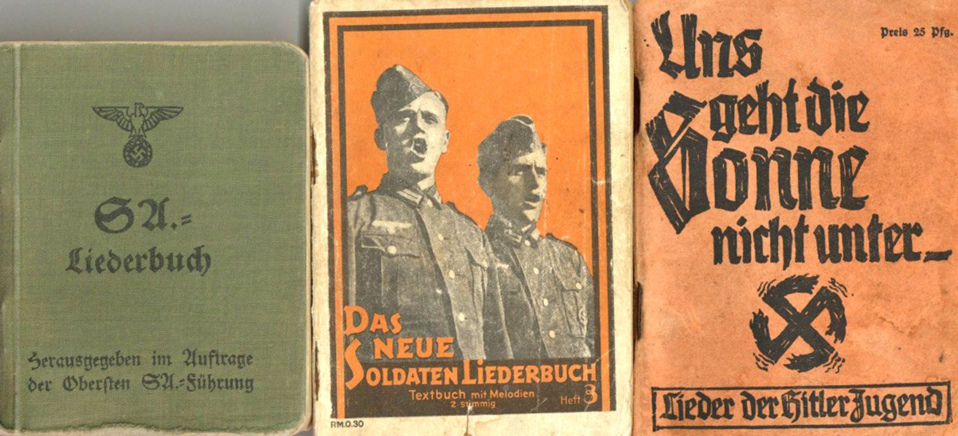 Buch WK II Konvolut mit 13 Liederbüchern u.a HJ, SA und Wehrmacht in unterschiedlicher Erhaltung