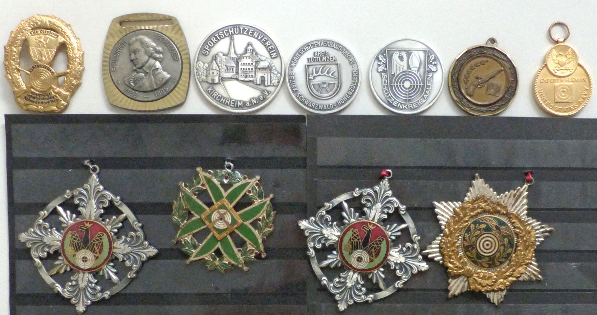 Schützenverein, große Sammlung von Abzeichen, Auszeichnungen, Medaillen und Anstecknadeln, von Alt