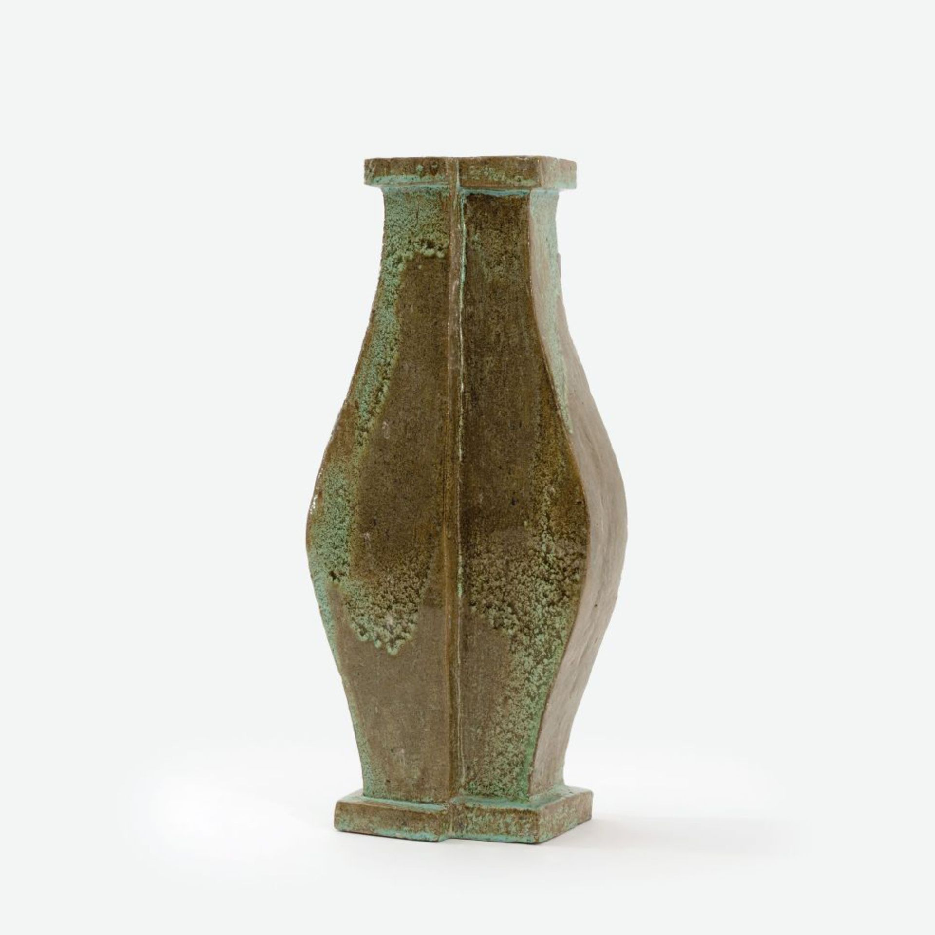 Haizmann, Richard (Villingen 1895 - Niebüll 1963).  A Light Green Glazed Vase.