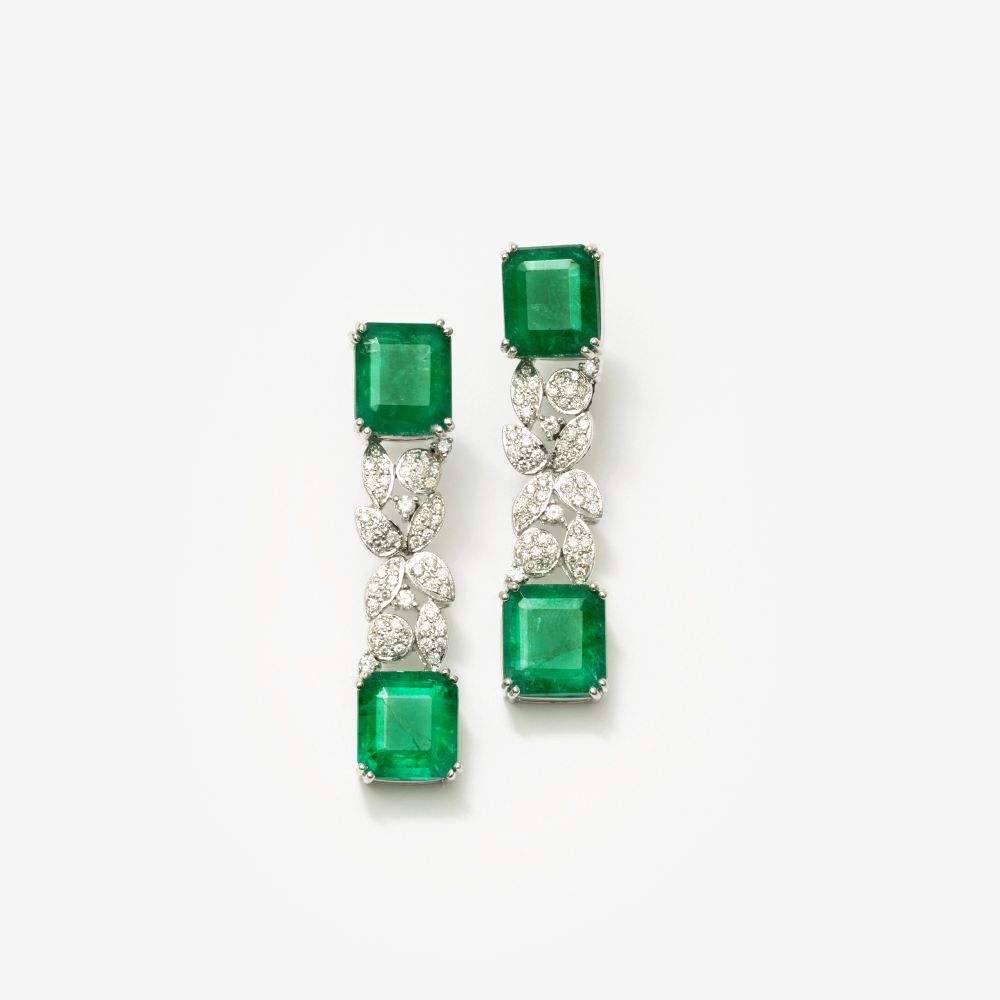 An exquisite Soirée Emerald Necklace with Earpendants. - Image 3 of 3