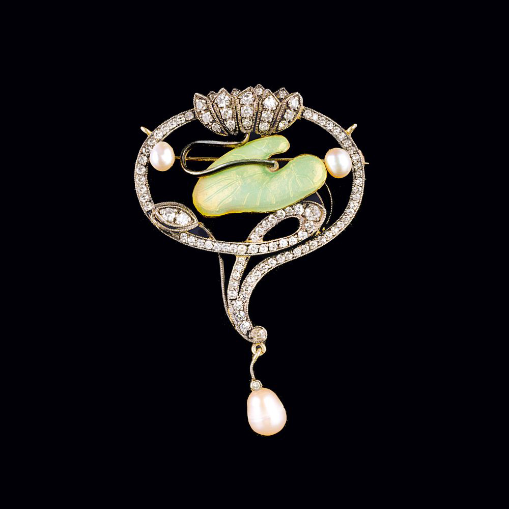 An Art Nouveau Diamond Pearl Brooch 'Nymphéas'.